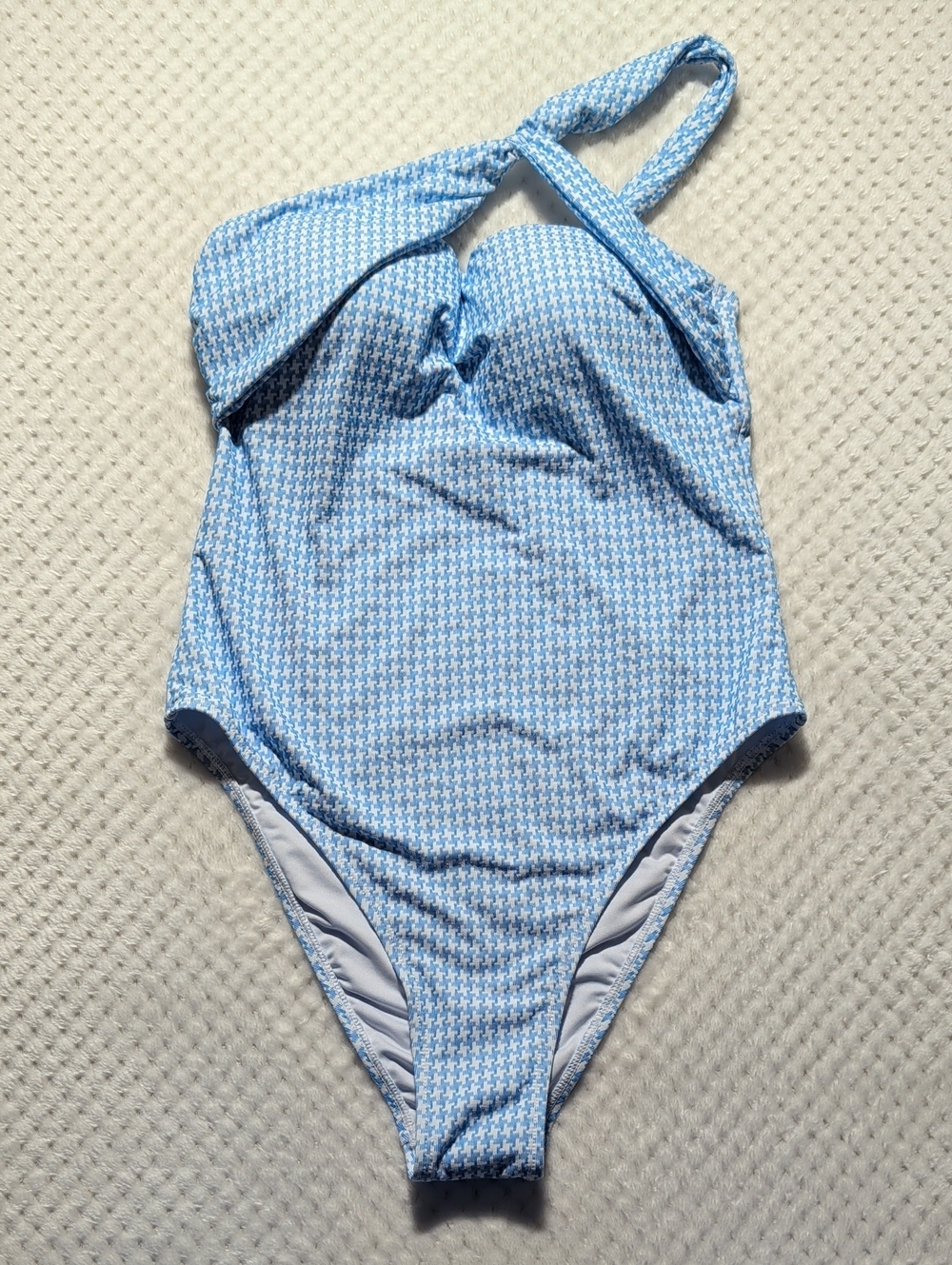 Cupshe Sugar & Spice Houndstooth One Piece Swimsuit - Picture 3 of 12